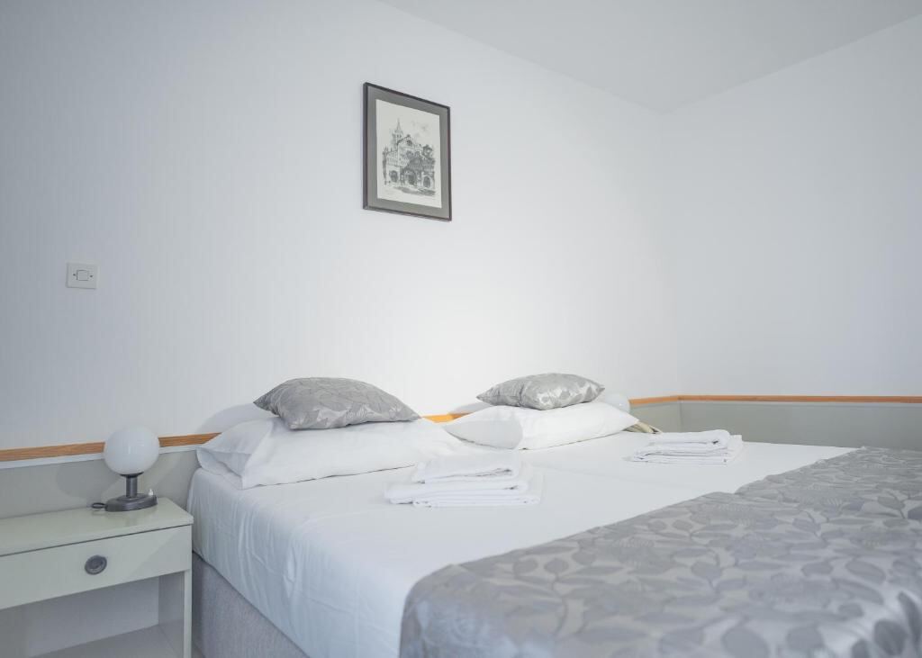 Economy Double or Twin Room with Balcony - Hotel Miran Pirovac